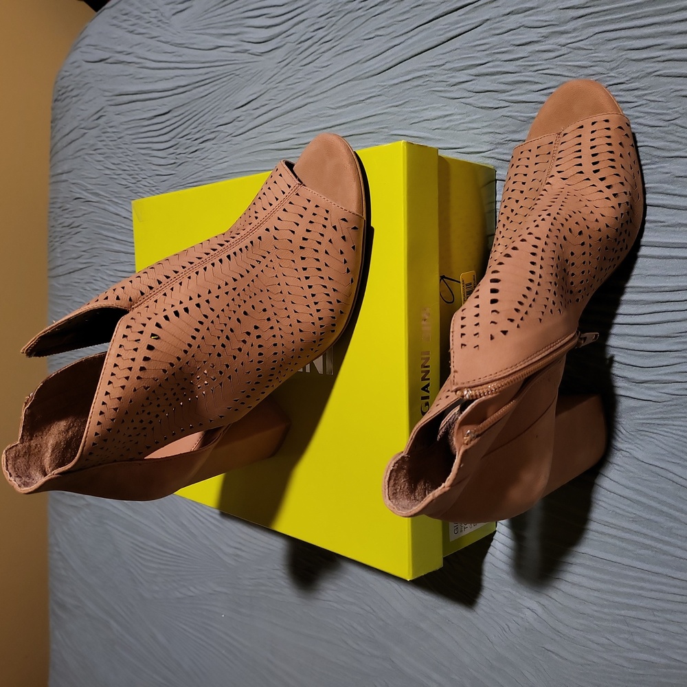 Gianni Bini Brown Peep-Toe Heels